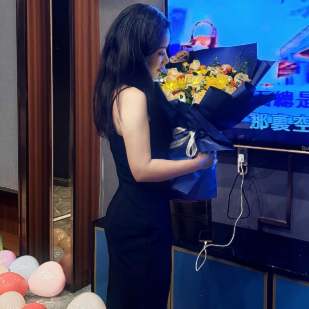 母晴儿
