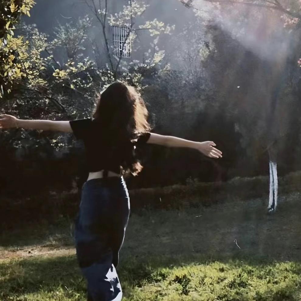榮.