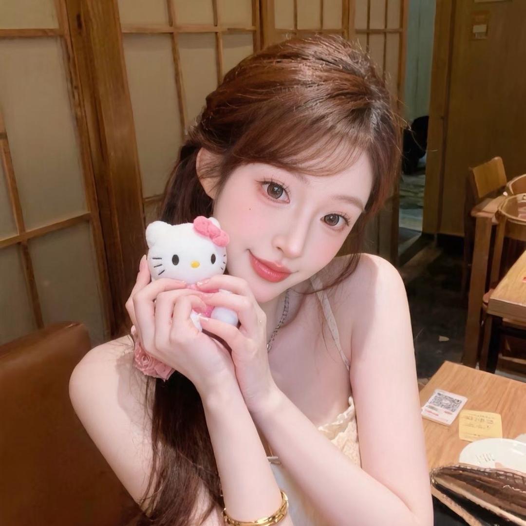 yiyi 财宝⌯>ᴗo⌯ಣ