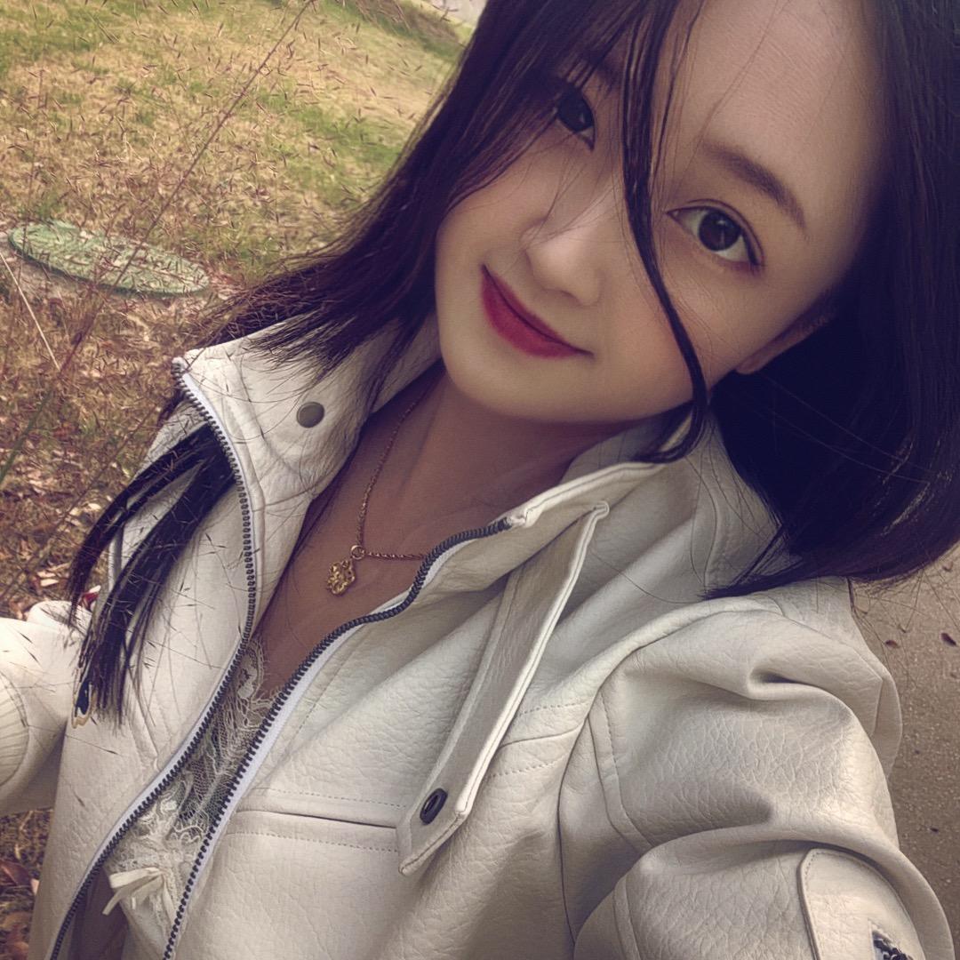 封丘不脱妆粉底液萌姐