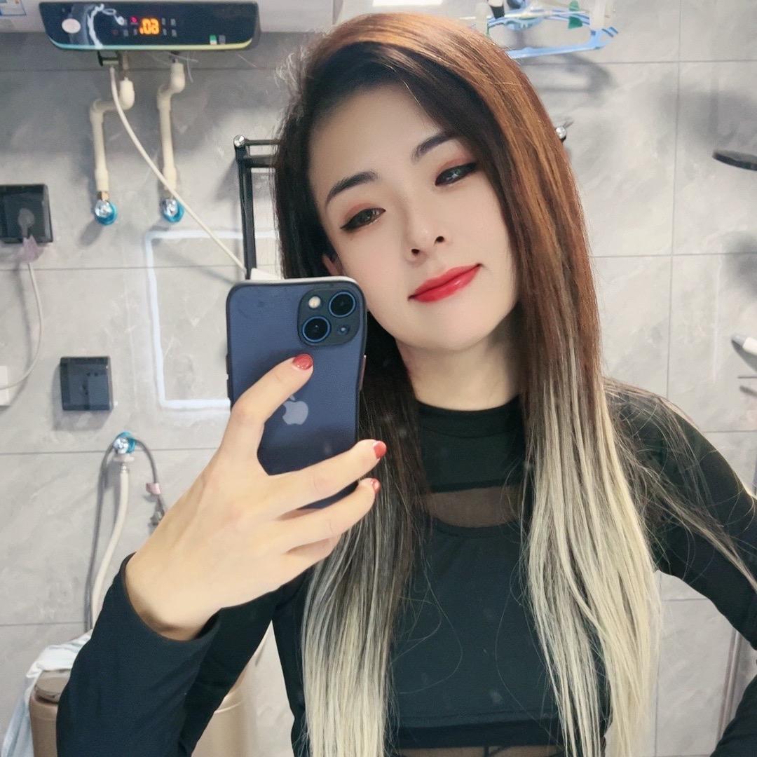唯依服装店
