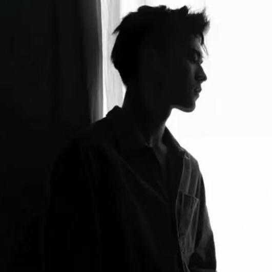 帅气的秉