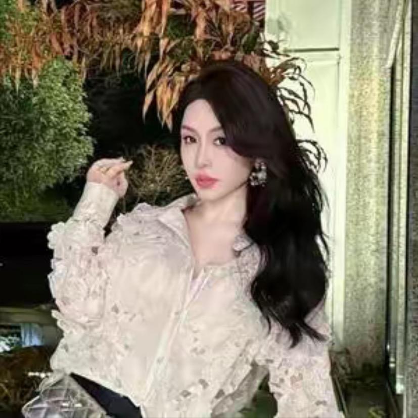 余潇潇轻奢衣橱