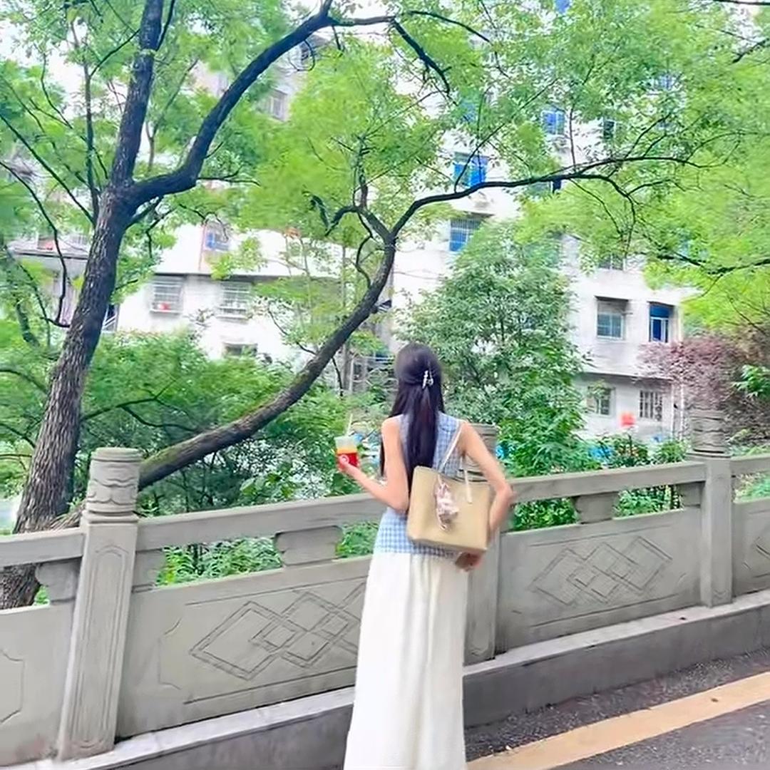 想发财的周🐰