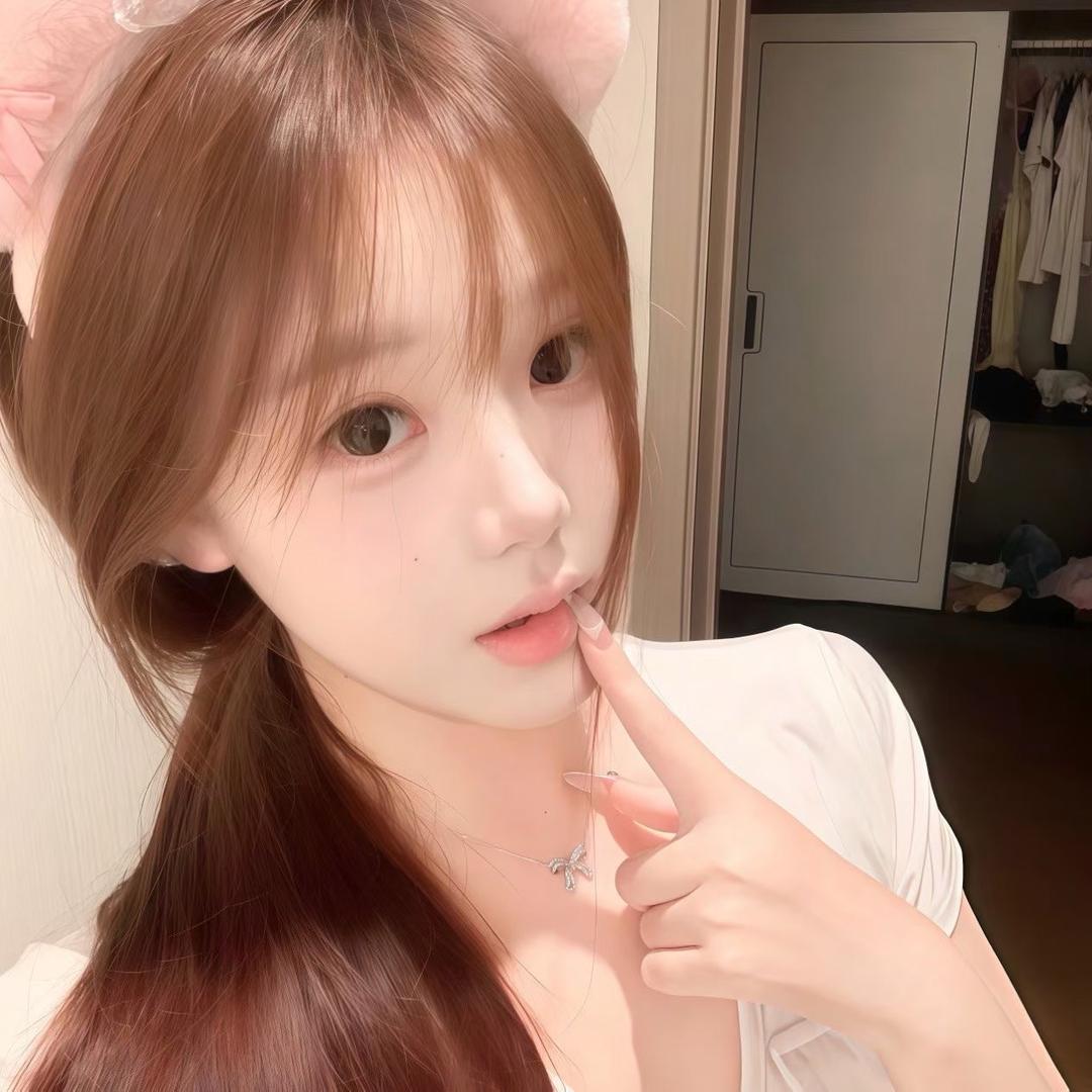 打扮成忧郁总裁被骂装货