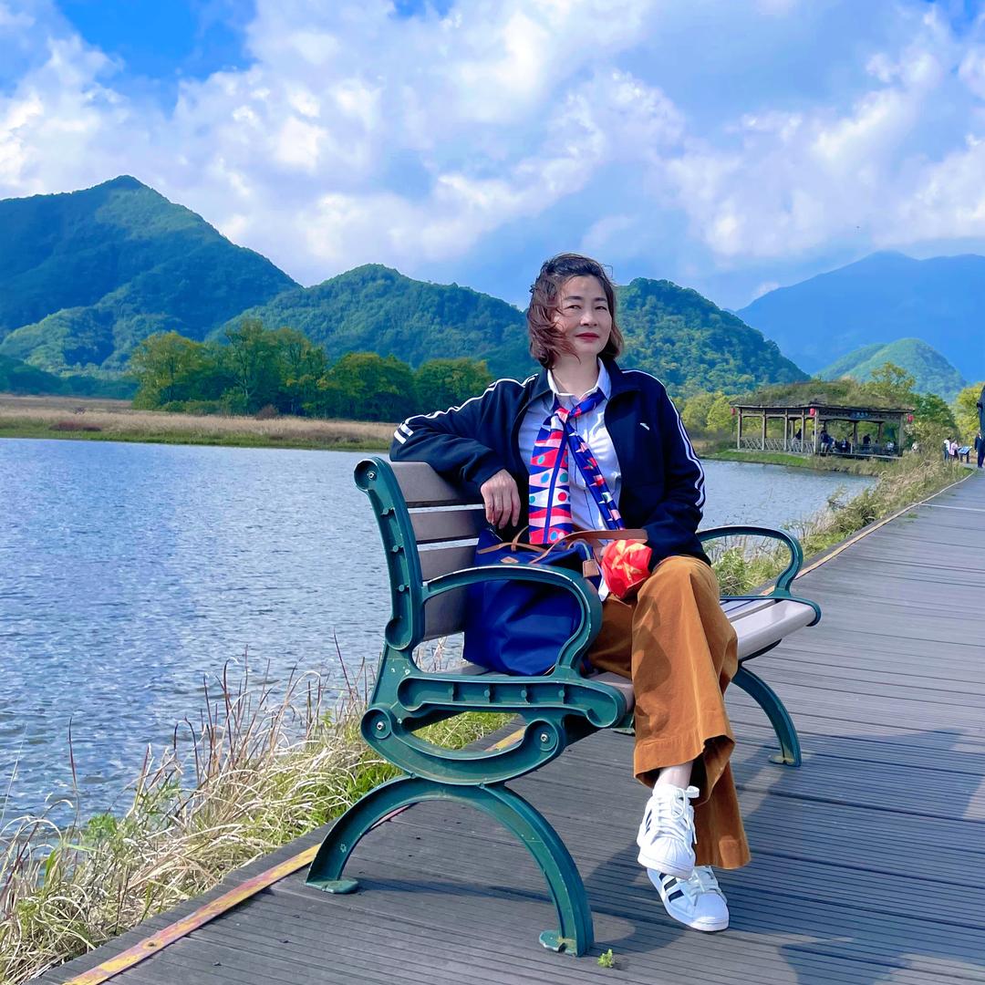 赫兰瑞女装保康步行街店