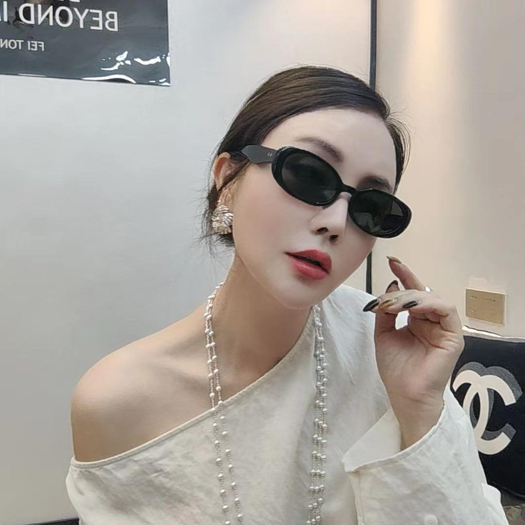 徐徐服饰