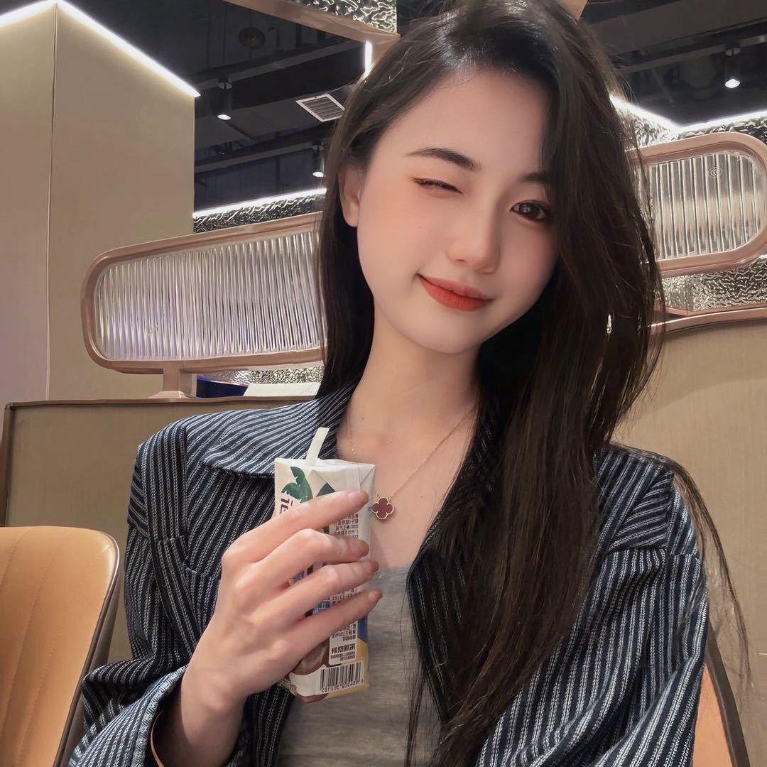粒粒橙的衣橱