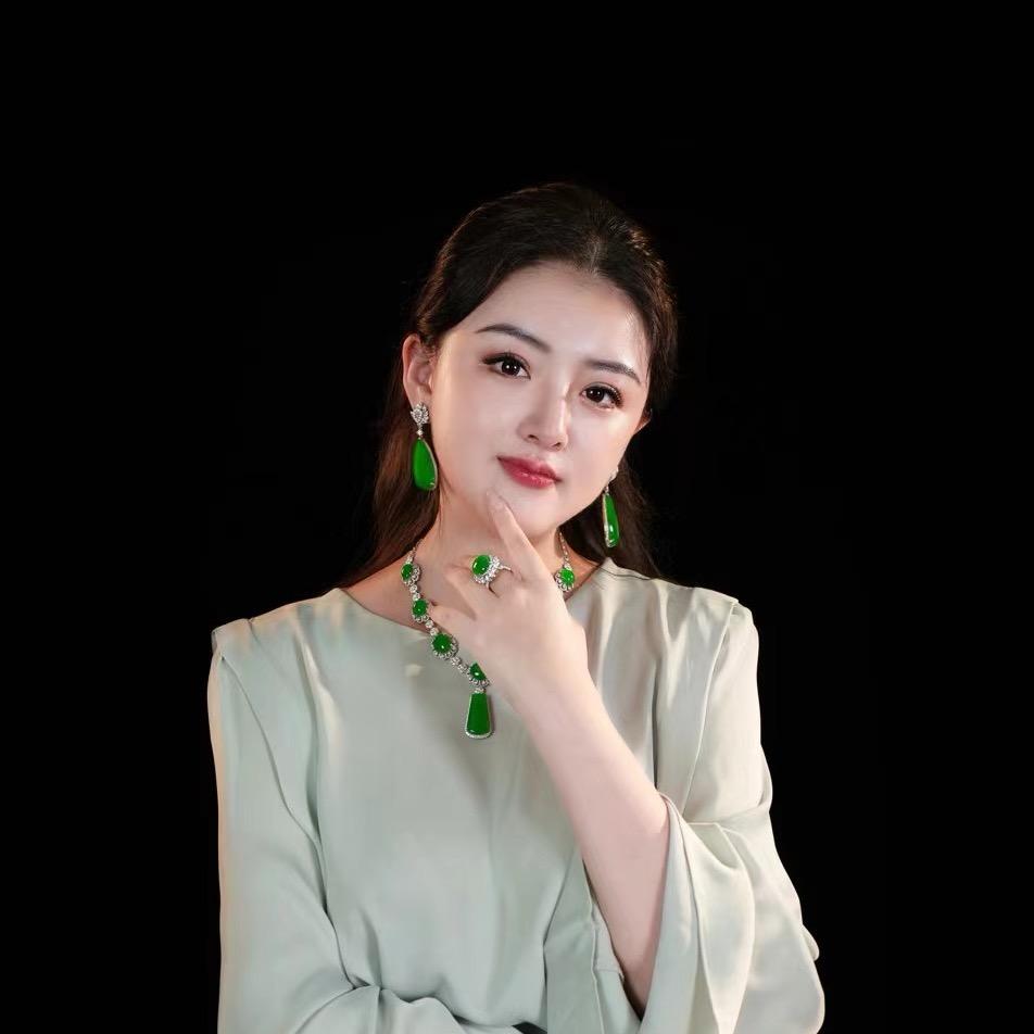 翡翠杨开心