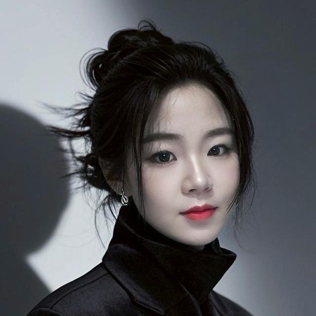 小莫～室内室外装修工程，主体建筑工程