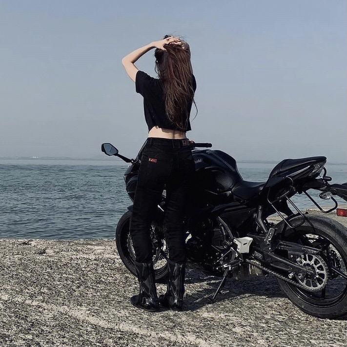 翘楚