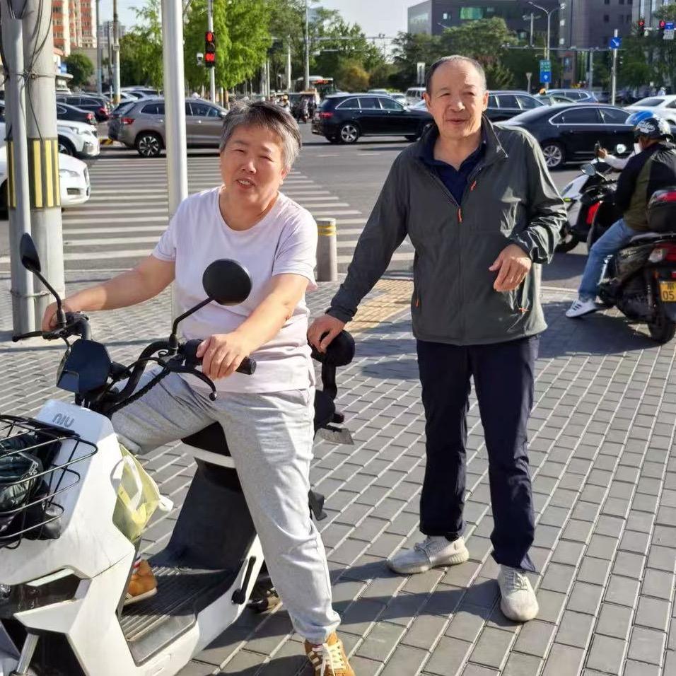 老丁夫妇闯地球🌏