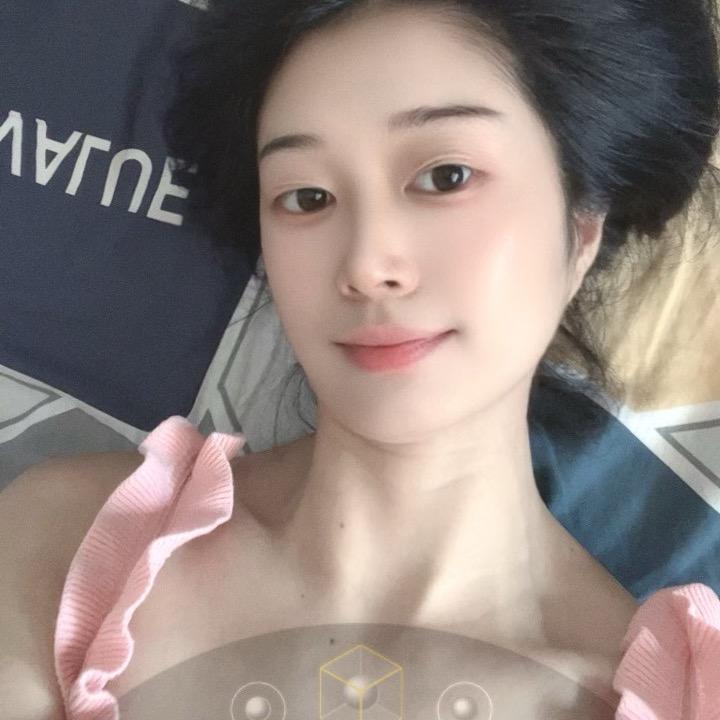 薰薰（离异一个女儿）