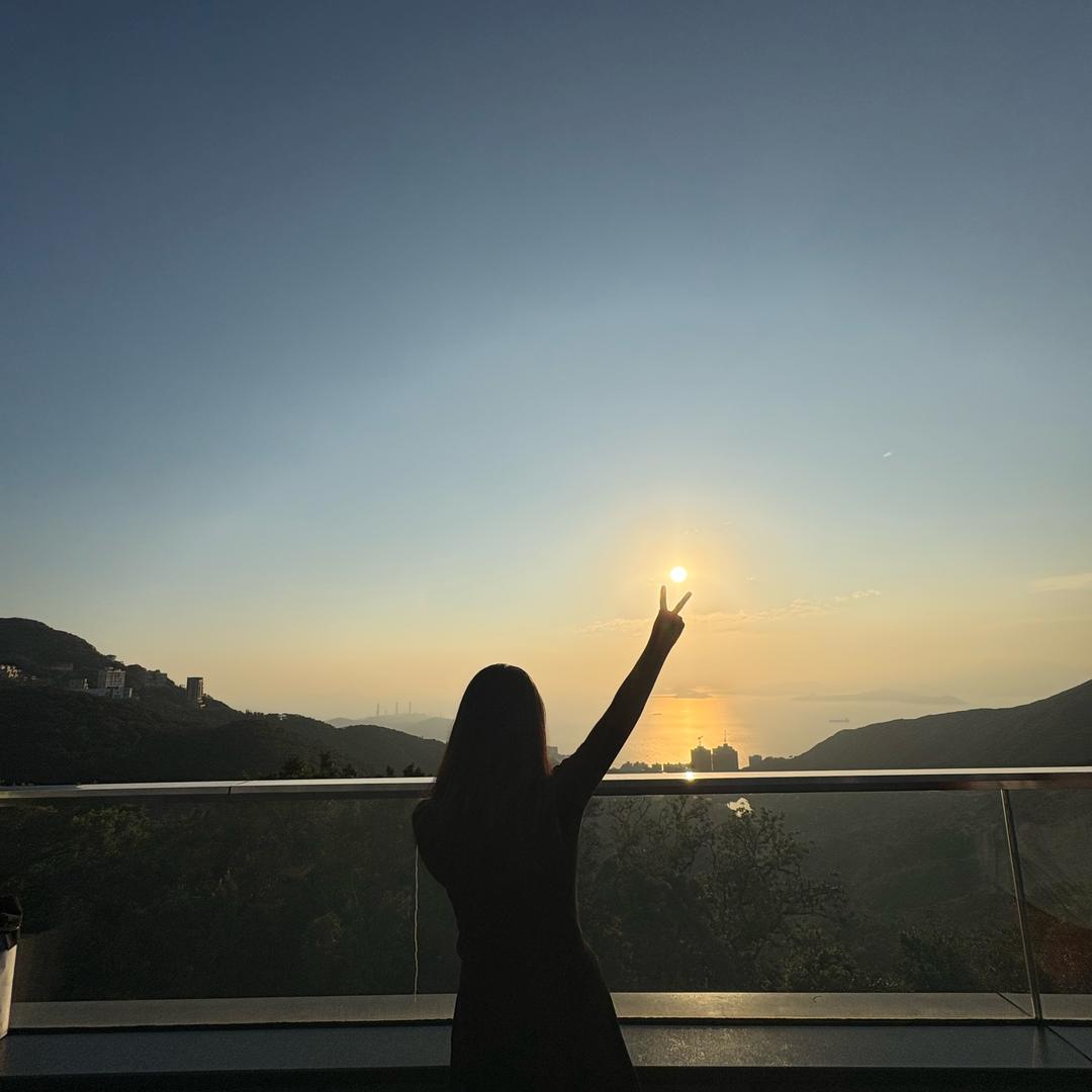 ㅤㅤㅤ      ㅤㅤQ