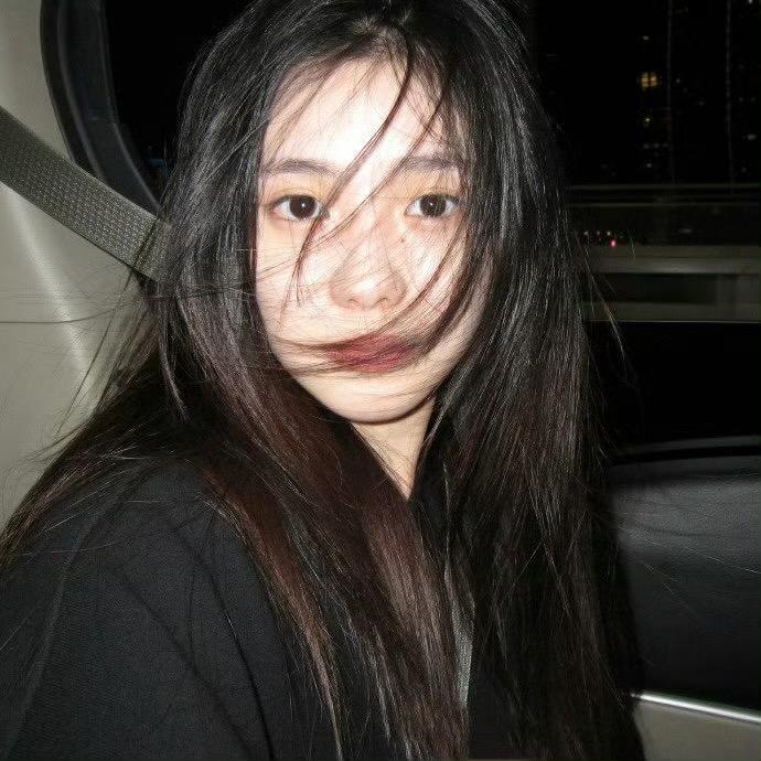 嘻嘻不说话