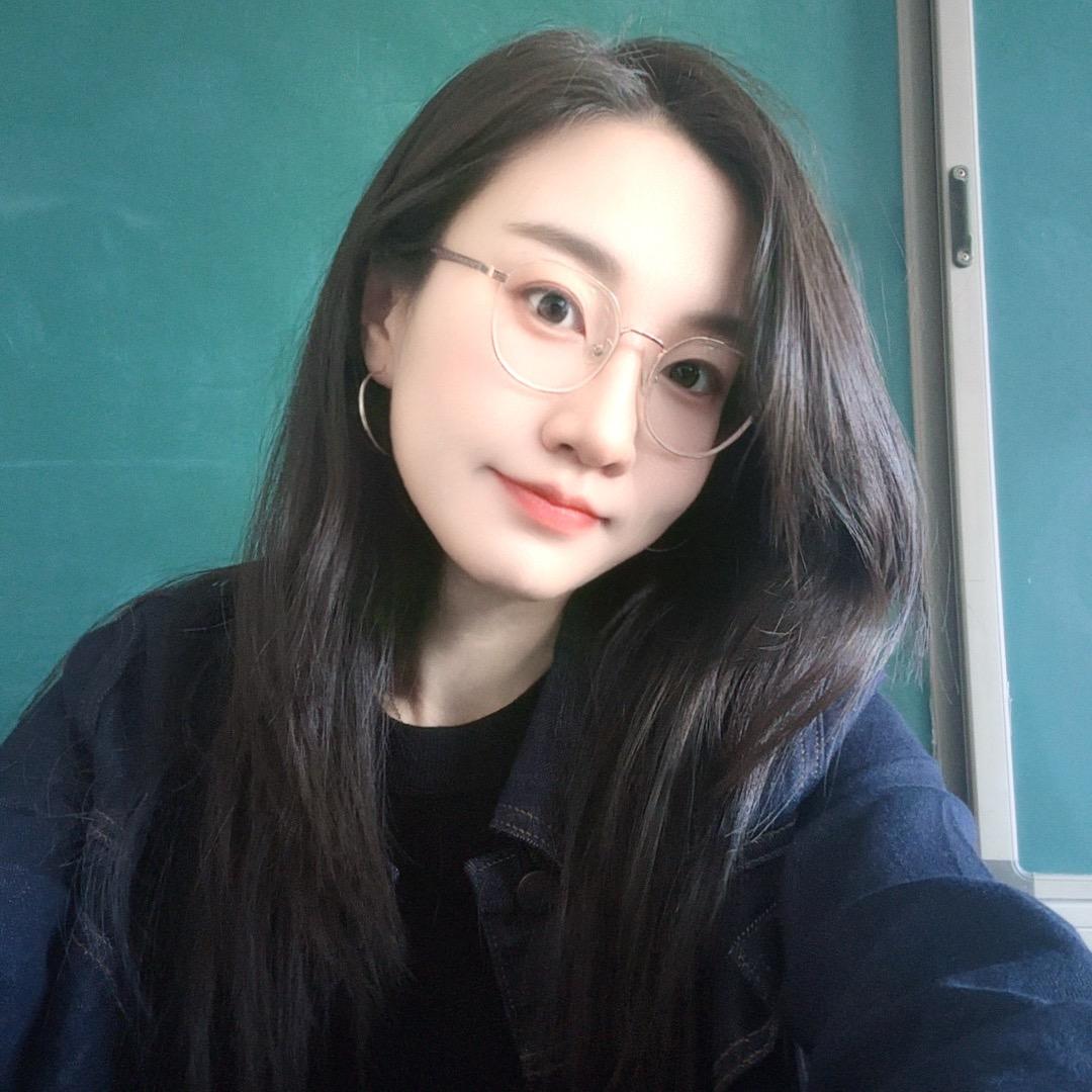 是小花吖