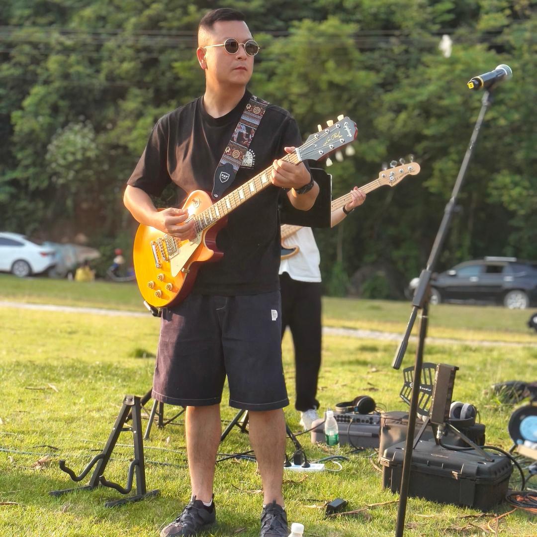 尼古拉斯AL