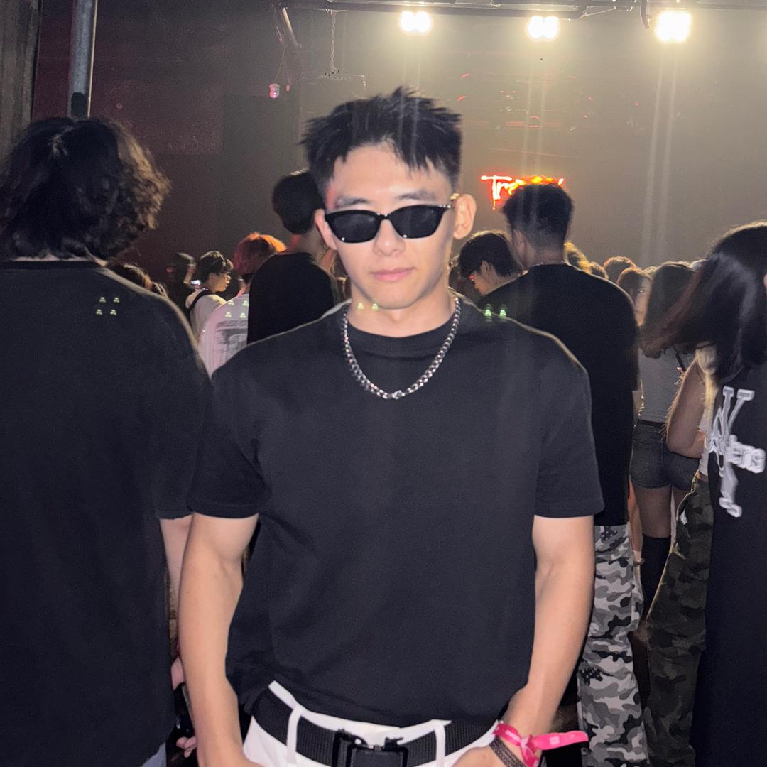 纪德男