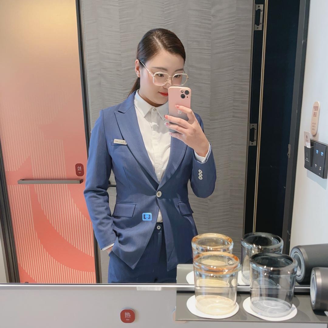 酒店店长～梁颖