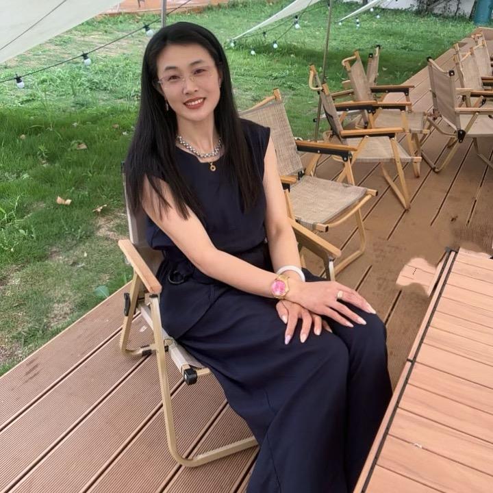 李