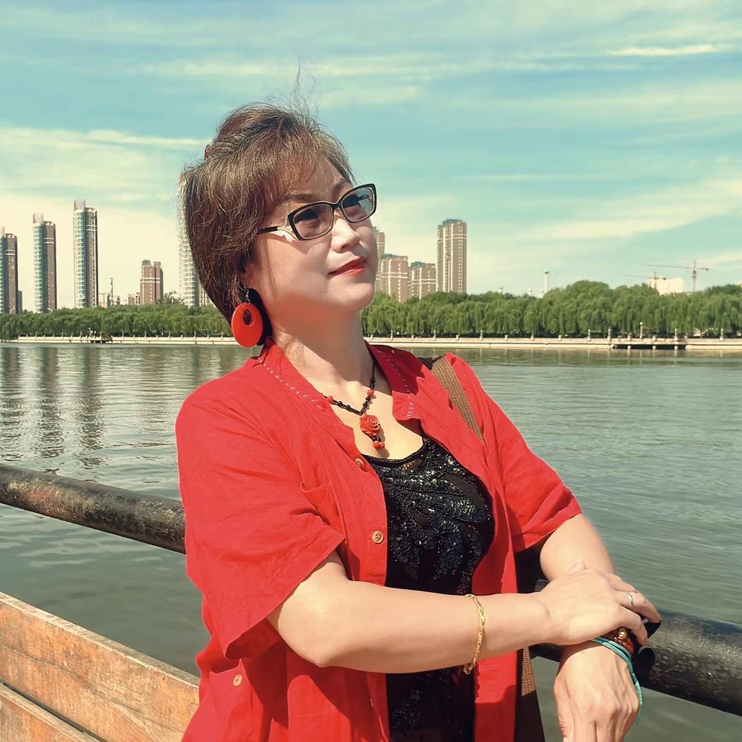 半牡圆☘️董杰