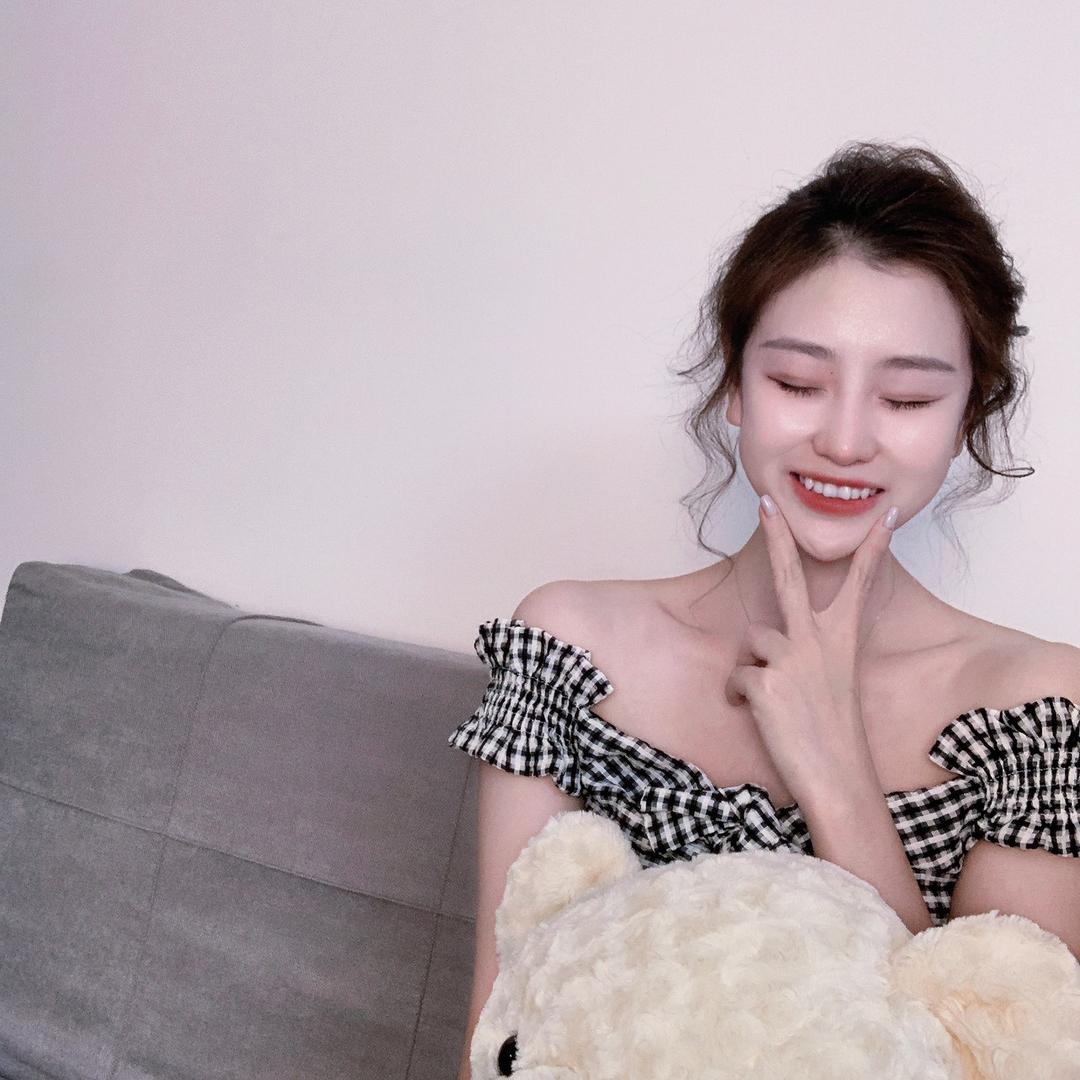 叫我彤彤就好