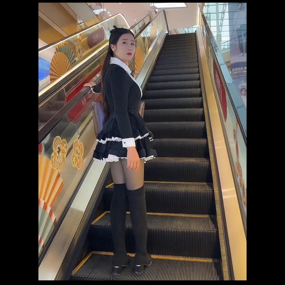 芳芳超爱玩