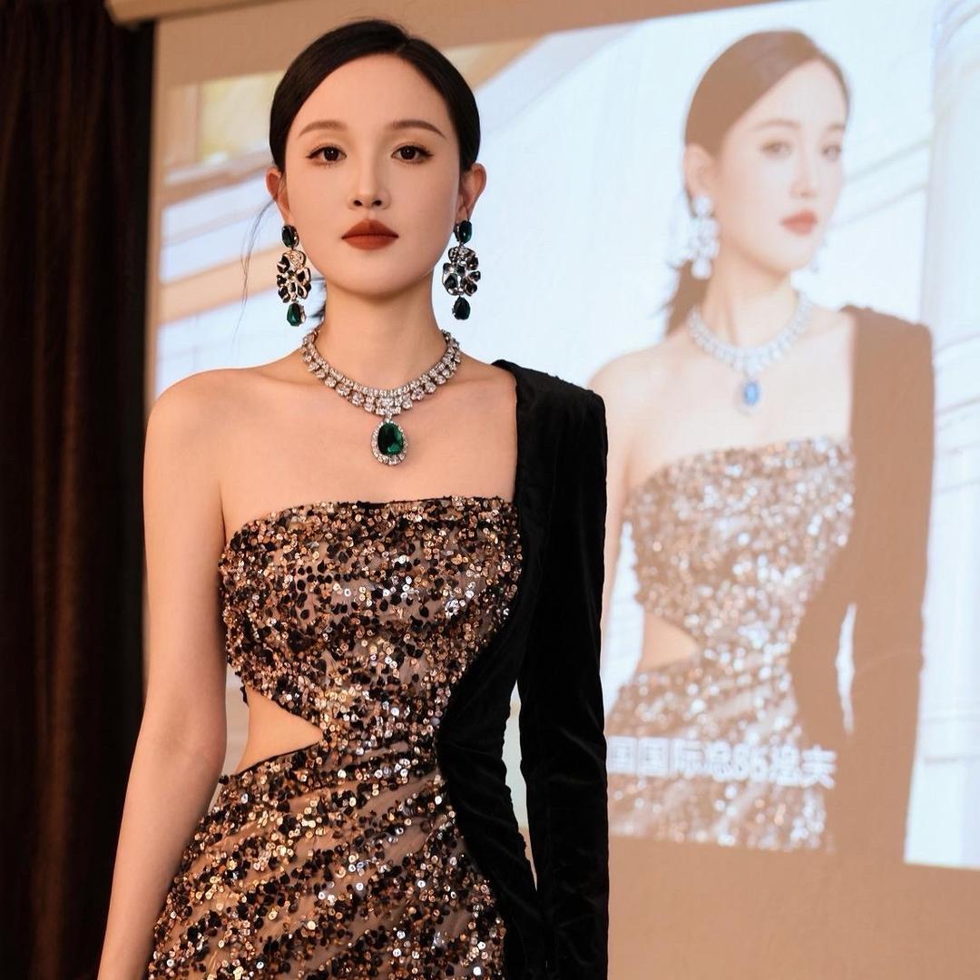 @女王