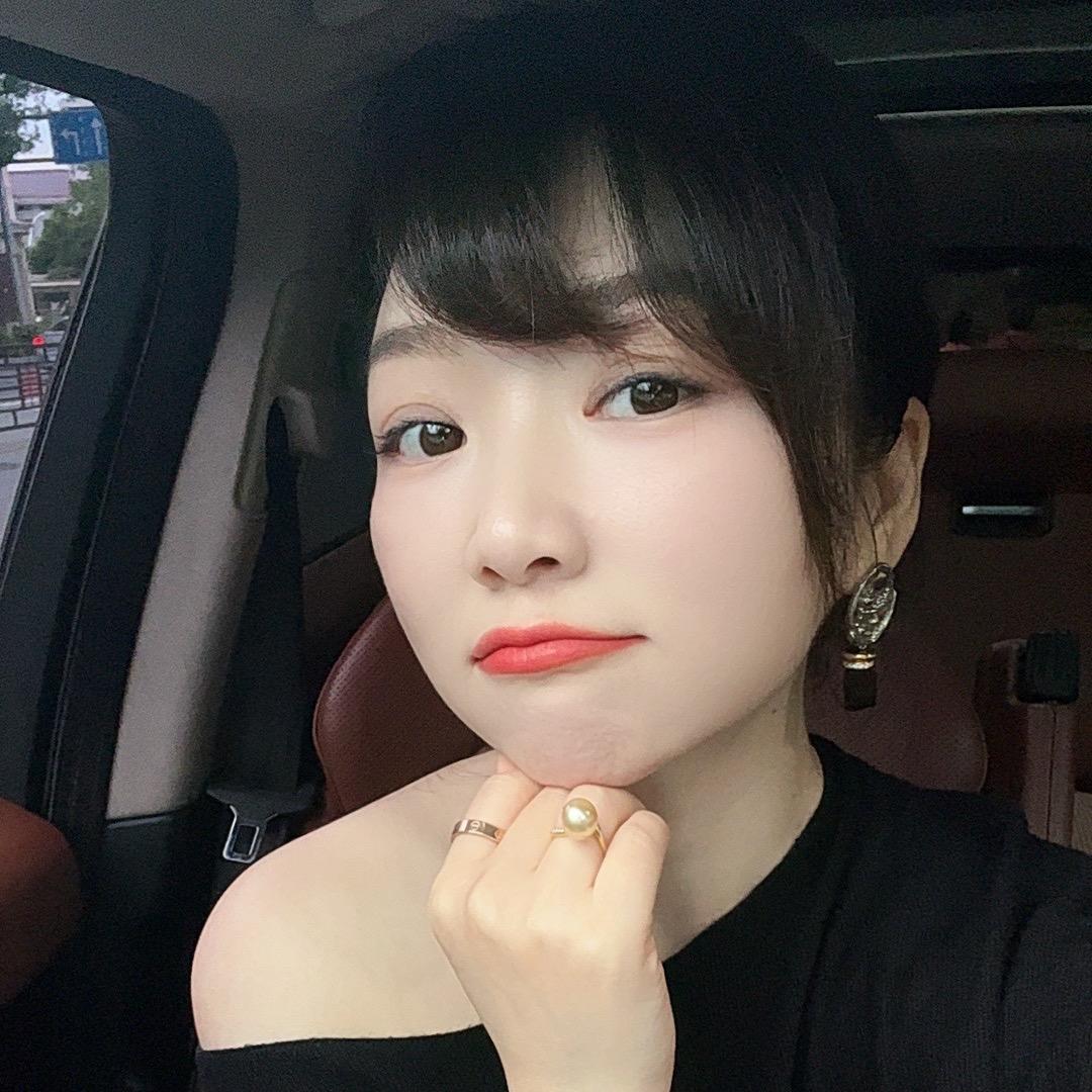 小白☘️