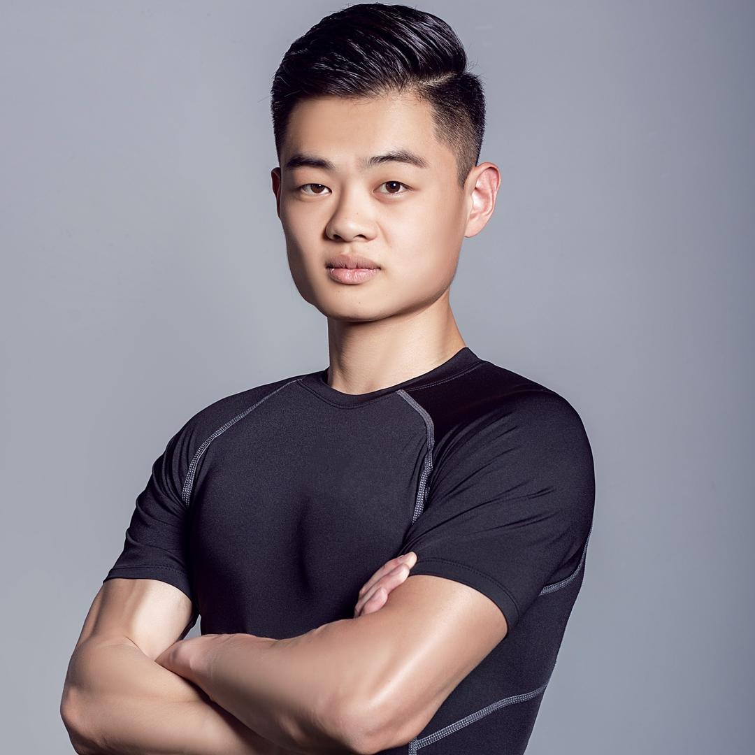 中健领航游泳健身-张世凯