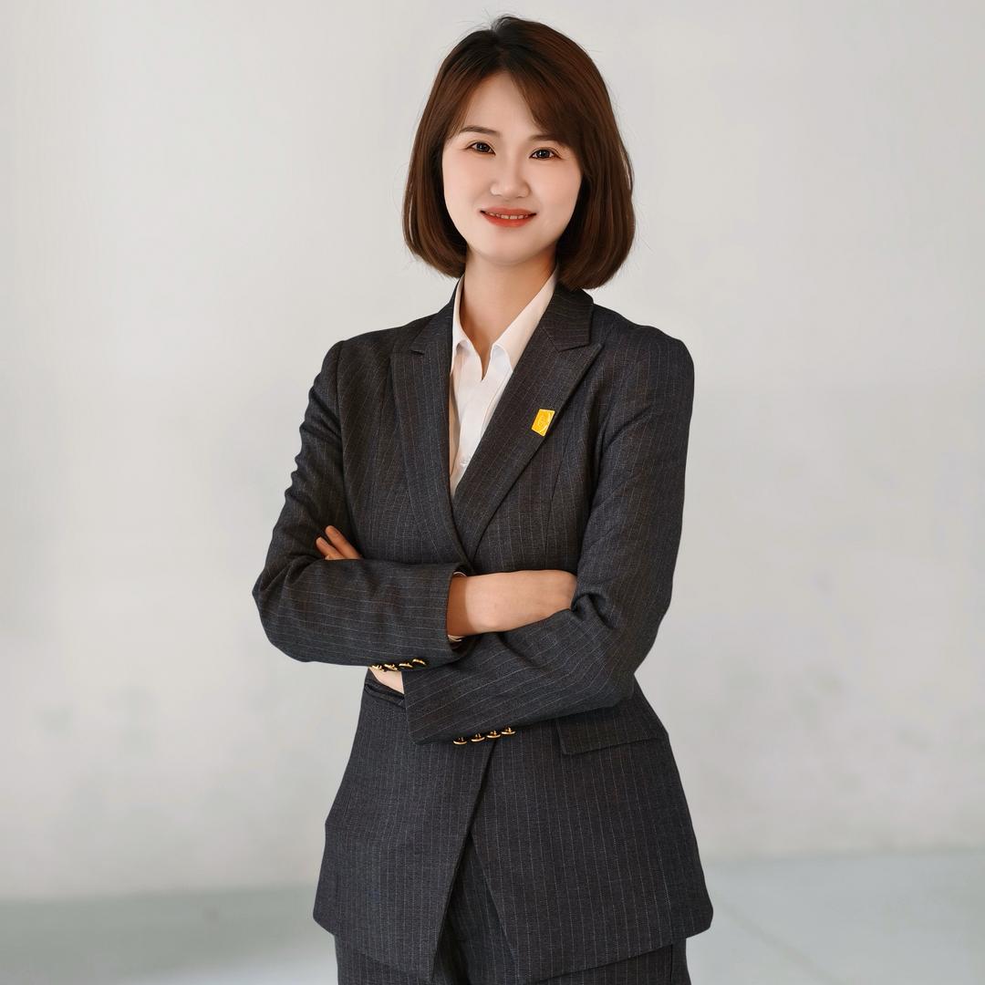 北湖学府江湾 彭丽