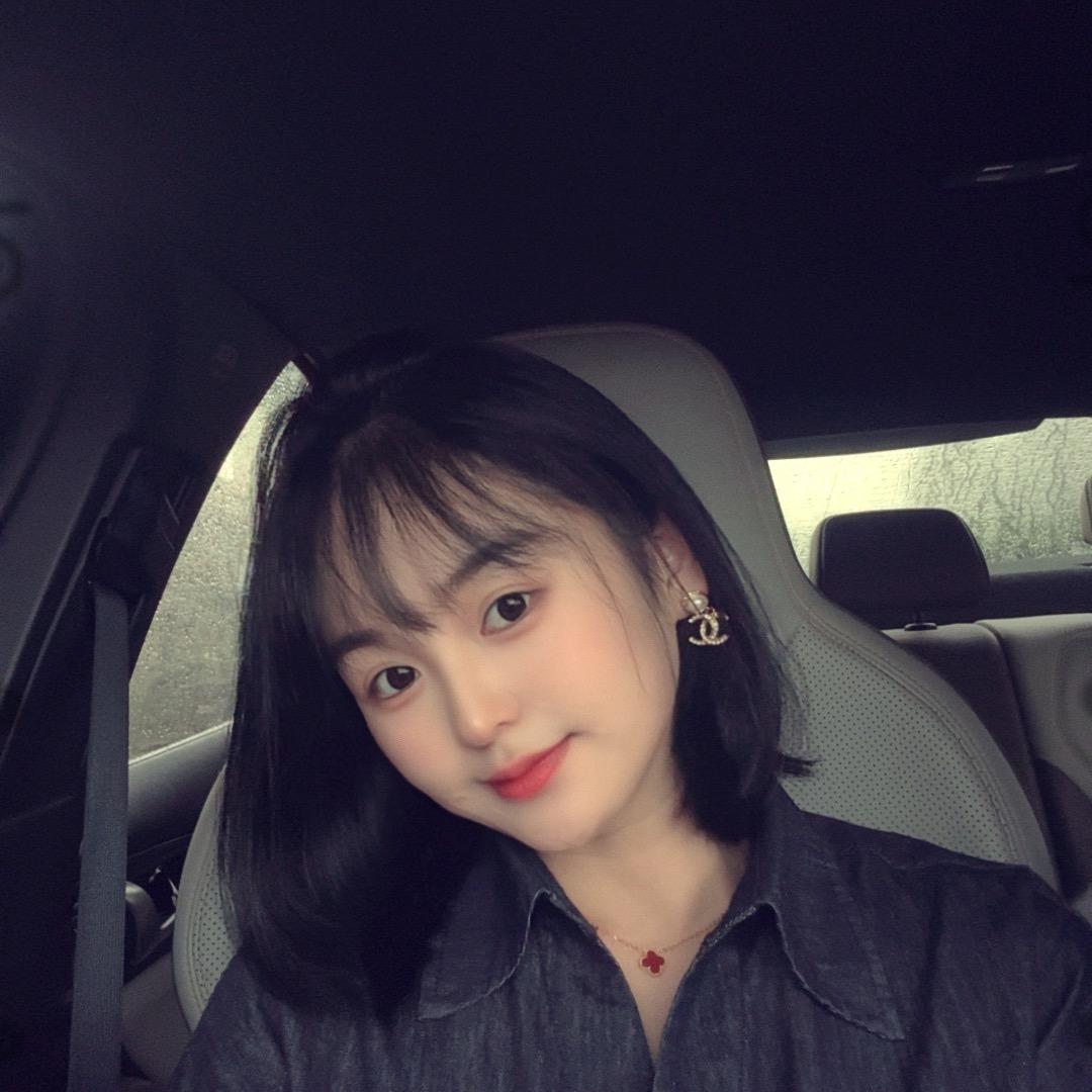 雯雯🎀