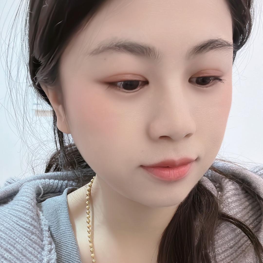 栖花里美妆日化通山芬姑娘