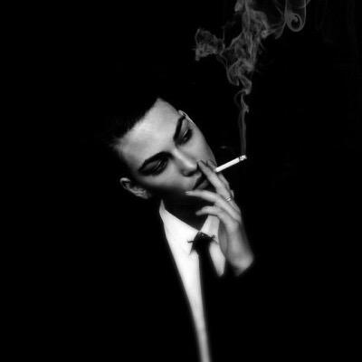 鱼塘养的是后半辈子🕷️