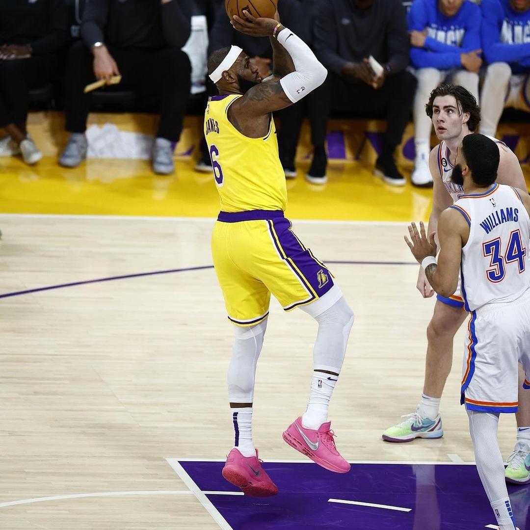 ㅤ　　　　　　　　   ㅤ　　　　🕷️