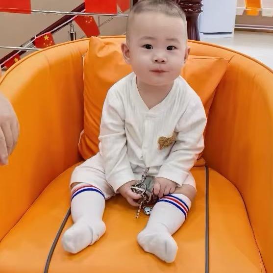 74年大叔和00年小娇妻