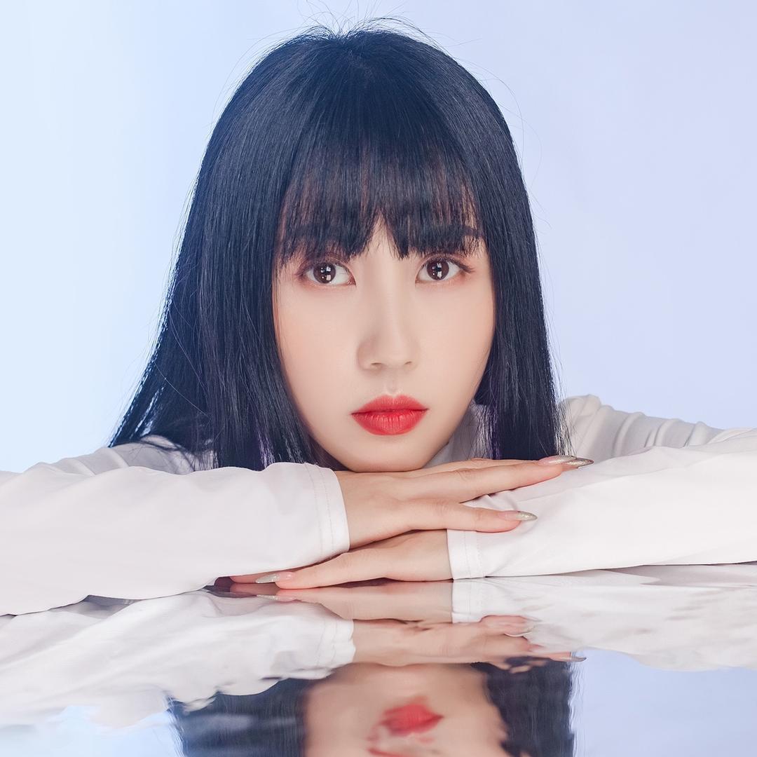 何小荷（融水爱尚美睫）