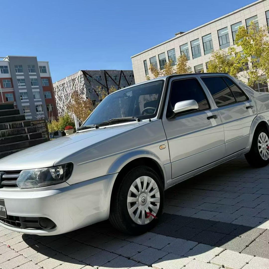 龙弟二手车 精品捷达专卖