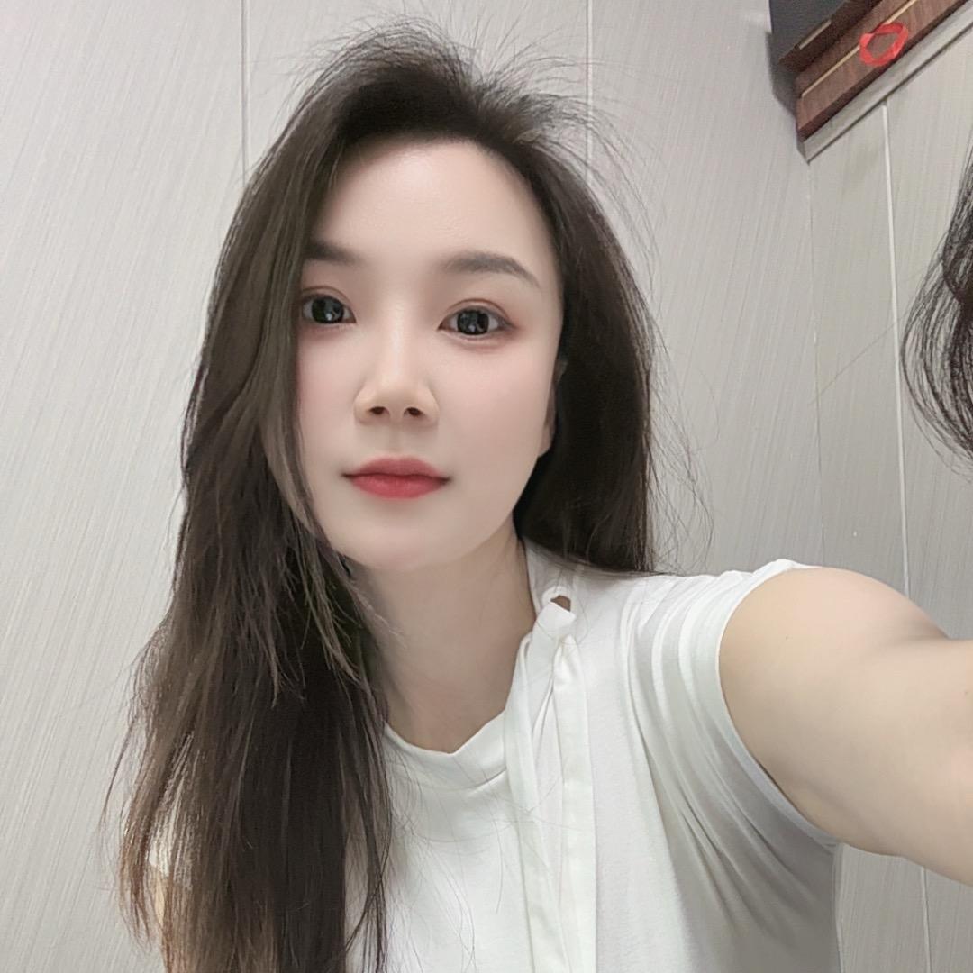 月月吖