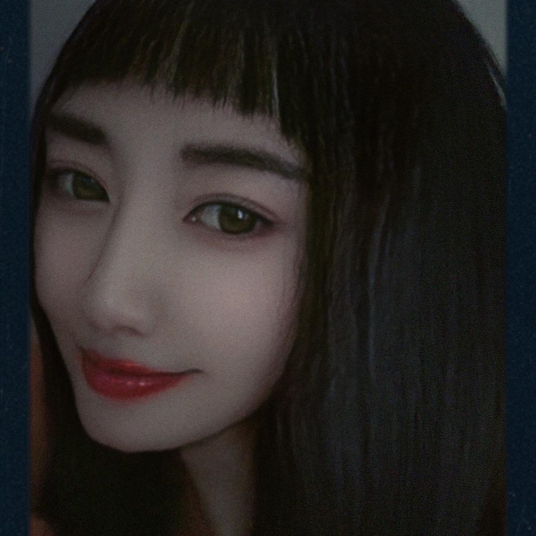 八月