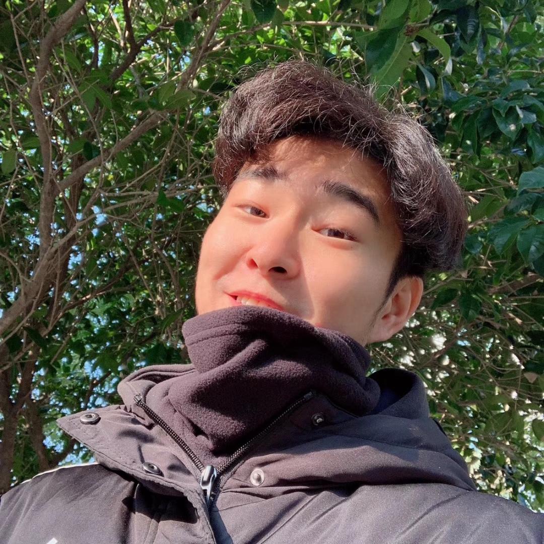 阳光帅气的阿泽