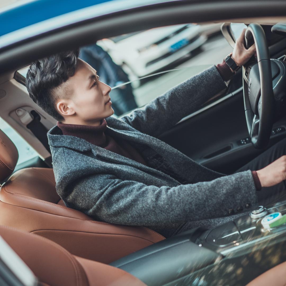 龙哇塞（户外娱乐）