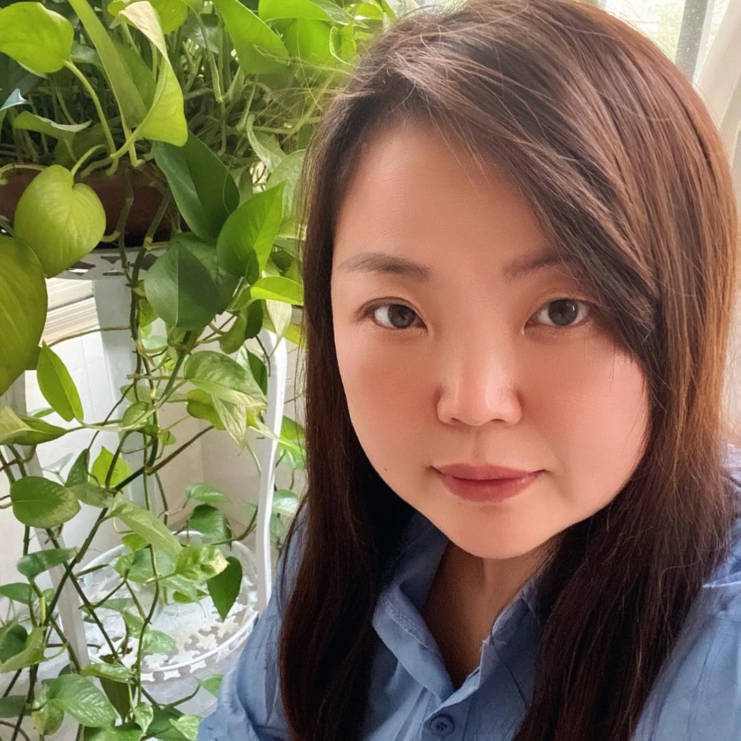 努力蜕变的英子