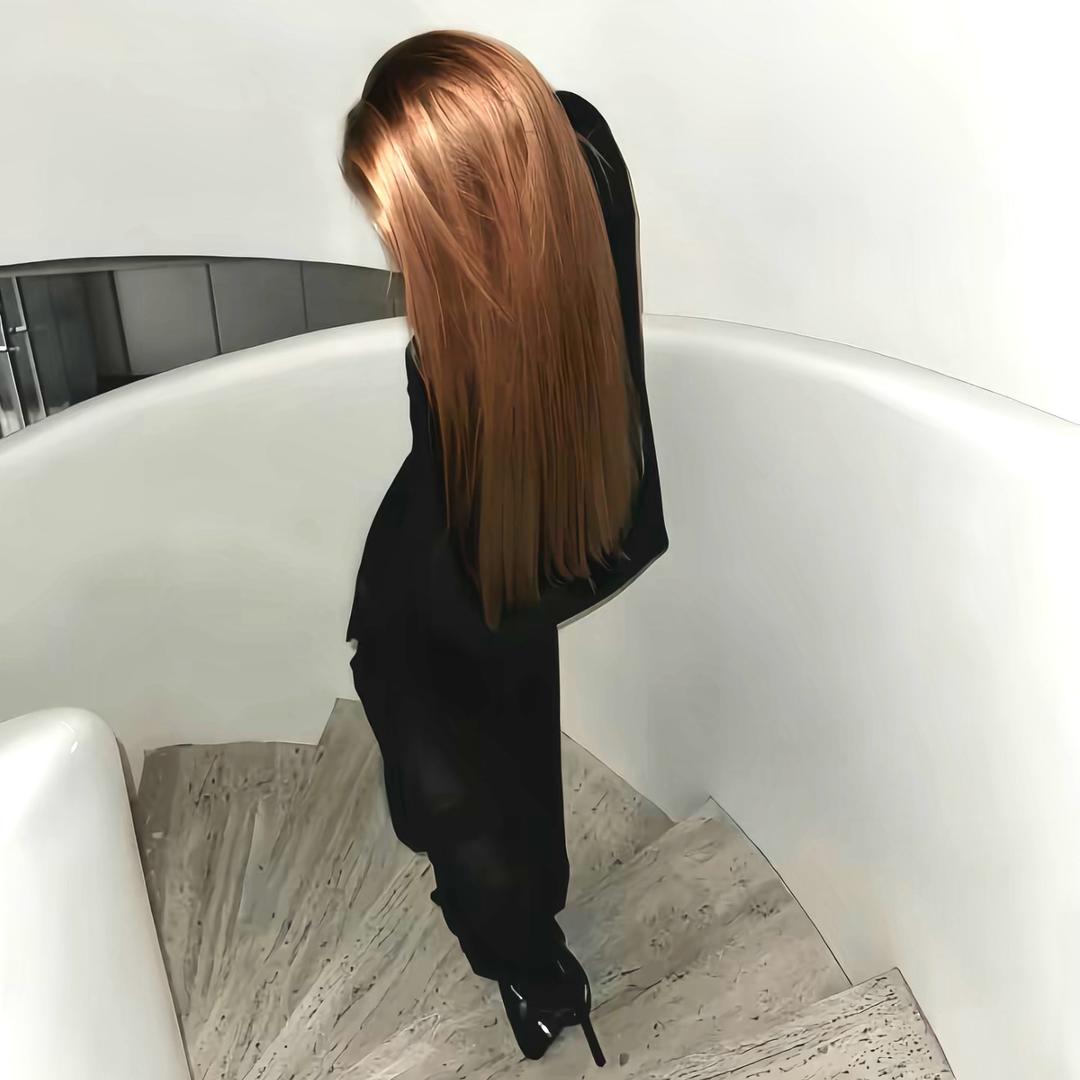 妮娜.