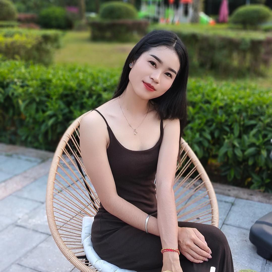 朗真民族服装店💞