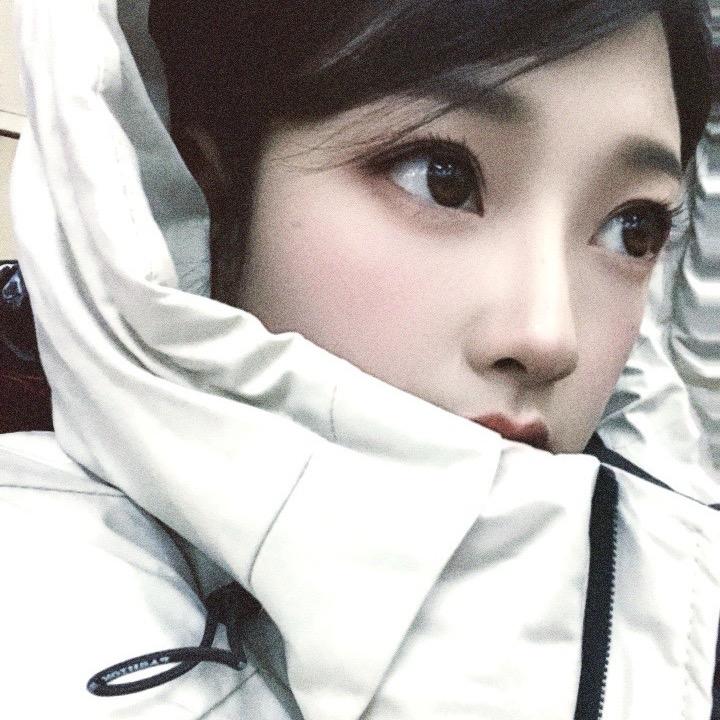 满山的猴子我腚最红～