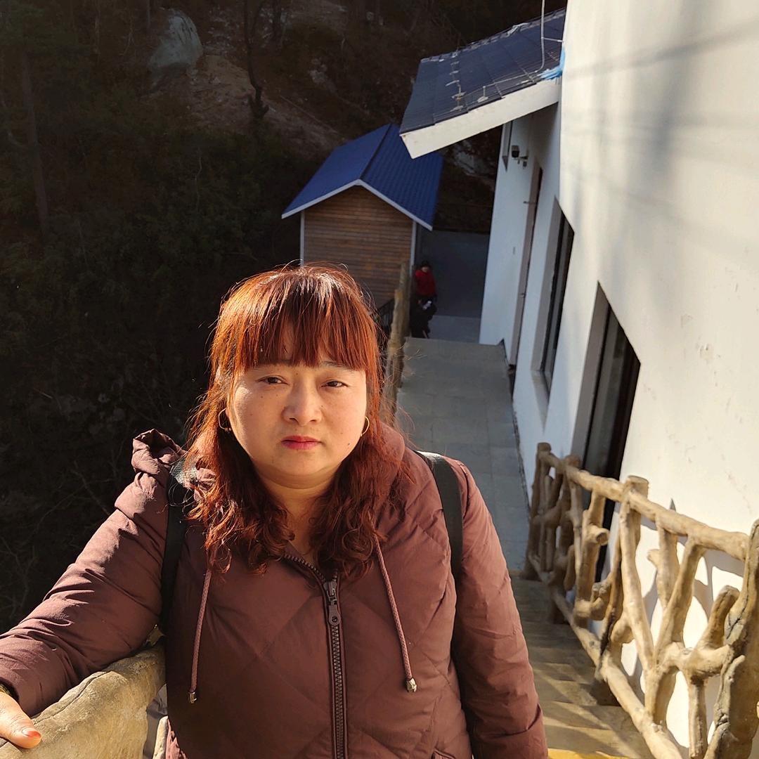 小霞