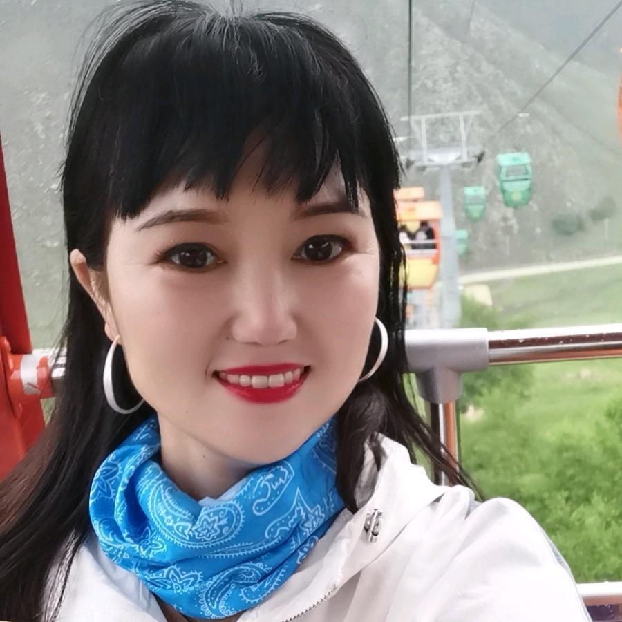 张卫芳服饰