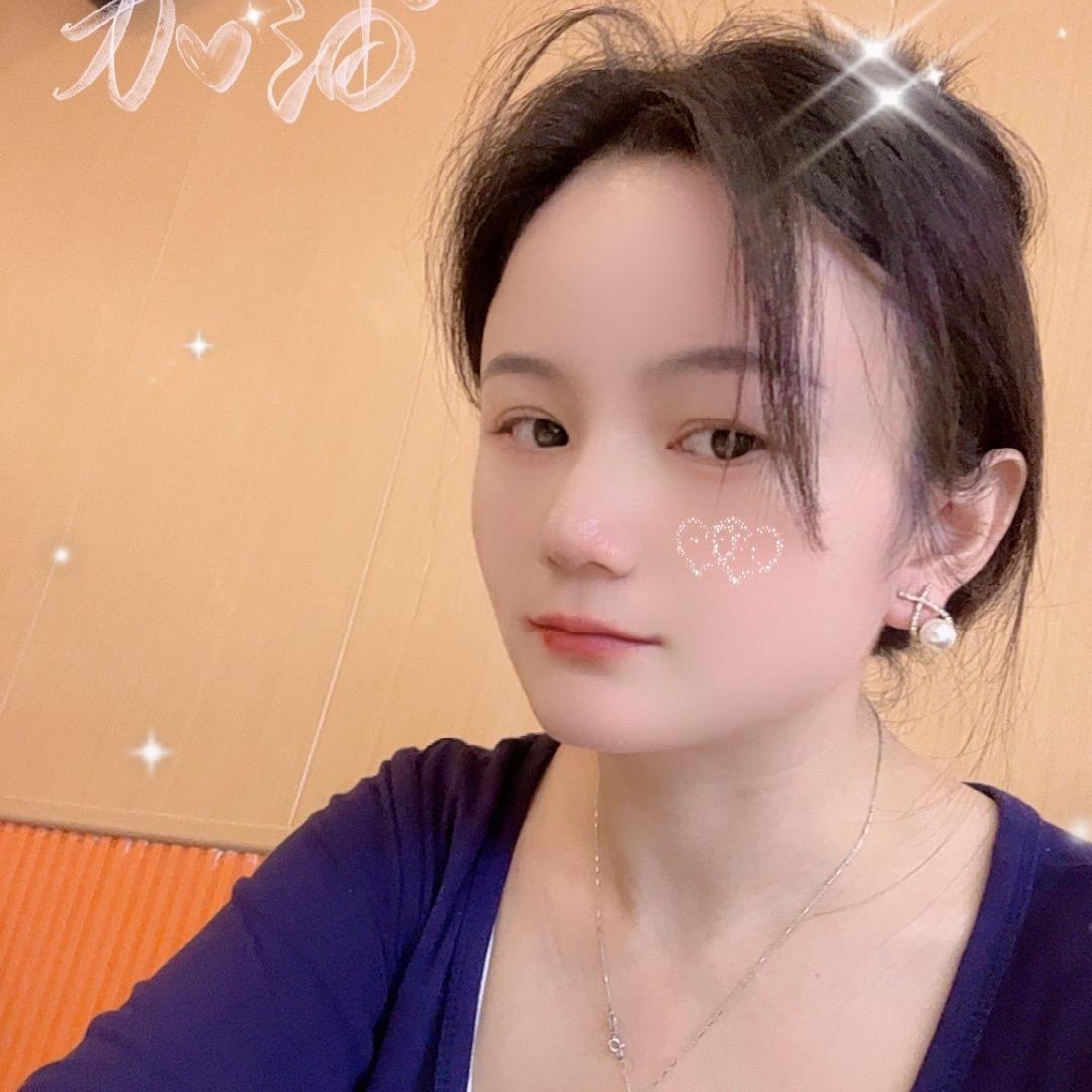 拥抱星空的@唯美