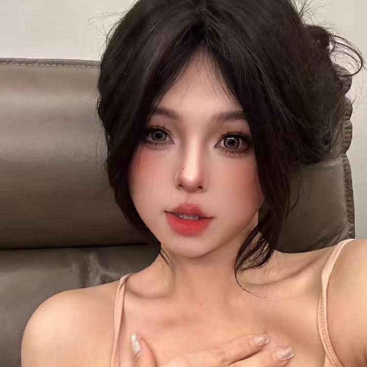 楚以三